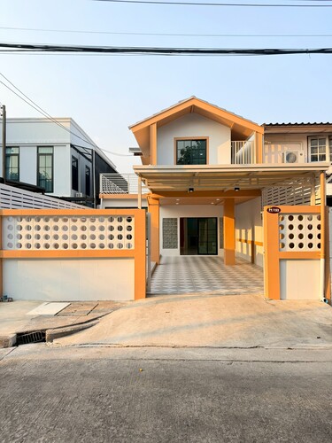 ขายหมู่บ้านเฟรนชิฟ ซ.1 (ประเสริฐมนูกิจ29 แยก2)